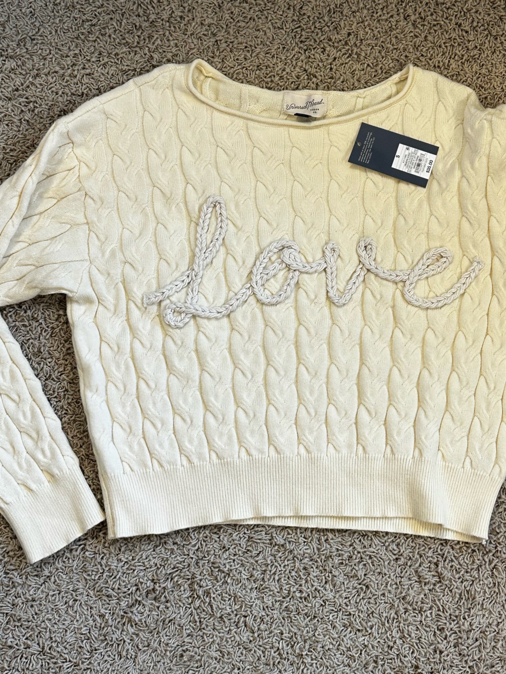 UNIVERSAL THREAD size SMALL Pale Yellow Crewneck Sweater "LOVE" NEW $35 - Picture 2 of 11